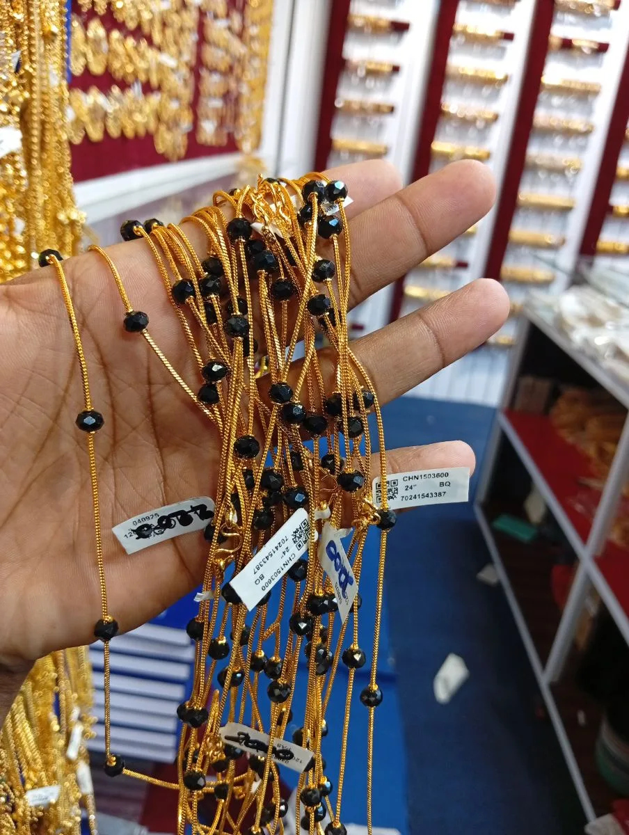 karuppu maniy chain